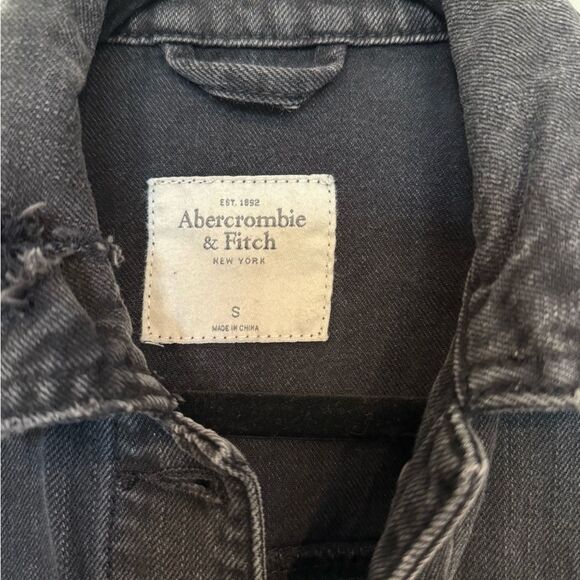 Abercrombie & Fitch Distressed Heavyweight Denim Jean Jacket Women's Size Small - Picture 3 of 9